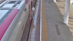 KCIC Kecam Penumpang Tahan Pintu Whoosh, Picu Keterlambatan Perjalanan