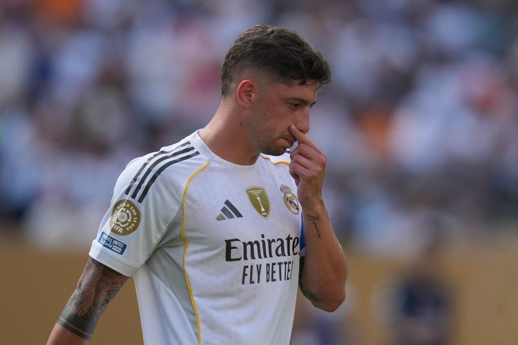Federico Valverde dari Real Madrid bereaksi pada laga semifinal Piala Dunia Antarklub 2025 antara Paris Saint-Germain (Perancis) dan Real Madrid (Spanyol) di  di Stadion MetLife, New Jersey, Amerika Serikat, 9 Juli 2025.