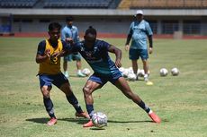 Victor Igbonefo Optimistis Persib Bisa Pertahankan Tren Positif di Laga Perdana Kompetisi