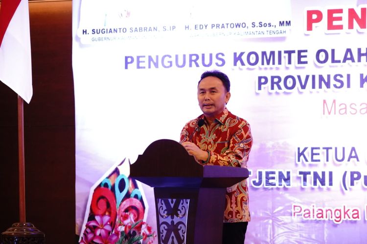 Gubernur Kalimantan Tengah (Kalteng) Sugianto Sabran saat menghadiri pelantikan pengurus KONI Kalteng masa bakti 2023-2027 di Kahayan Ballroom Swiss-Belhotel Danum Palangkaraya, Rabu (29/11/2023).
