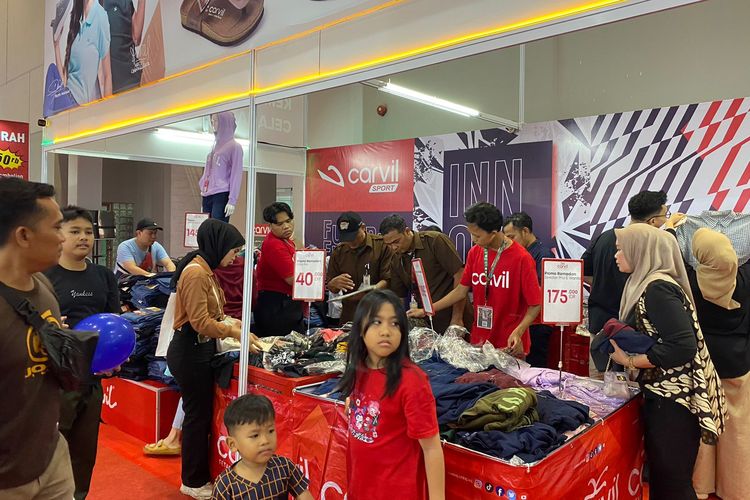 Produk Carvil di Jakarta Lebaran Fair 2024 di JIEXPO Kemayoran, Jakarta Pusat, Jumat (05/04/2024).