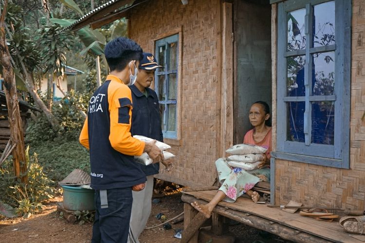 Suasana Grebek Kampung Ramadan yang digelar Dompet Dhuafa di Kawasan Halimun, Cianjur, Jawa Barat. Program dengan beragam aktivitas tersebut hadir berkah dari kebaikan para donatur.
