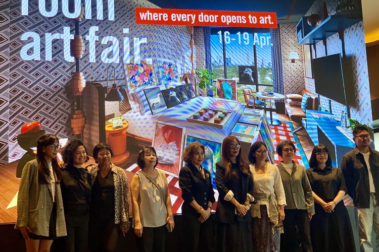 Bertepatan dengan Hari Seni Sedunia pada 15 April 2026, Room Art Fair 2026 menghadirkan 13 galeri yang tergabung dalam AGSI. Galeri seni yang berpartisipasi dalam pameran ini terdiri dari ART 1, Artsphere, Nadi Gallery, Zen1 Gallery, Andi's Gallery, Semarang Gallery, Puri Art Gallery, Artsociates, Srisasanti, ISA Art Gallery, DGallerie, dan Can's Gallery. Mereka berasal dari Jakarta, Yogyakarta, hingga Bali, dan berkesempatan menyulap 16 kamar hotel menjadi galeri seni.