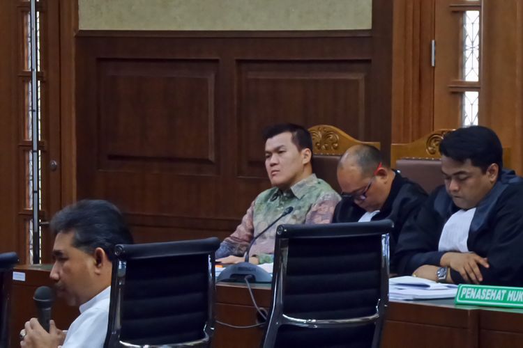 Andi Agustinus alias Andi Narogong duduk di kursi terdakwa di Pengadilan Tipikor Jakarta, Jumat (20/10/2017).