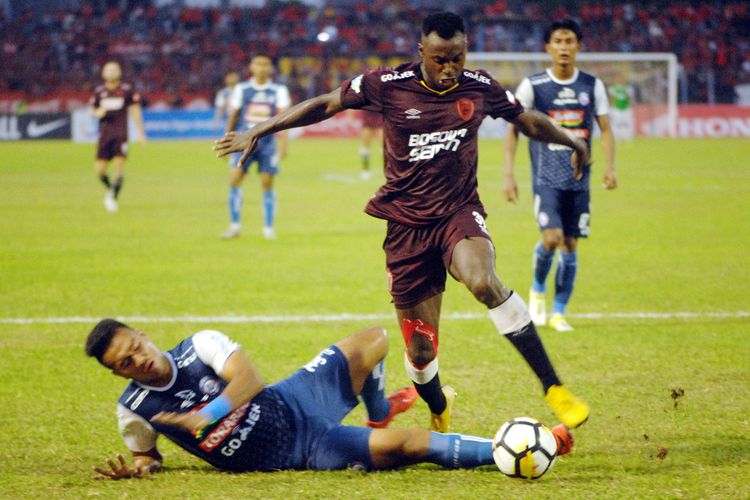 Pesepak bola PSM Makassar, Nke Ondoua Guy Junior. 