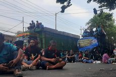 500 Sopir Truk Tutup Gerbang Kantor Bupati Banyuwangi, Tuntut Diperbolehkan Uji KIR