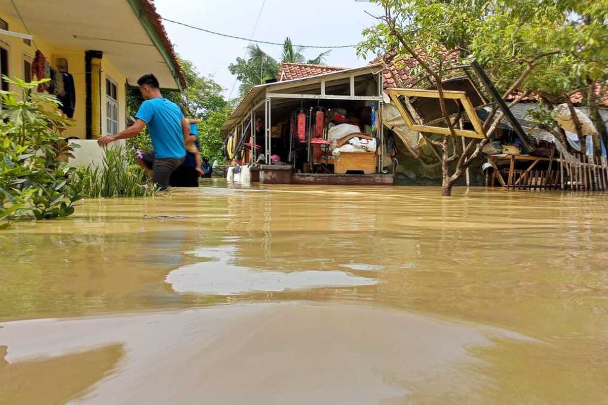 Kondisi banjir di Majalengka Jawa Barat sejak Senin dini hari (12/2/2024).