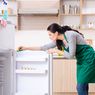 6 Kesalahan Saat Membersihkan Kulkas yang Harus Dihindari