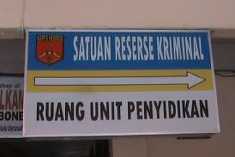 Seorang preman bertato di Kabupaten Bone, Sulawesi Selatan diamankan polisi setelah memalak dan menjadi menjadi bulan bulanan warga. Kamis, (02/01/2014).