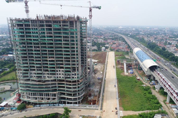 Apartemen LRT City Ciracas masuk tahap tutup atap, akhir November 2021.