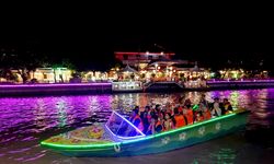 Wisata Perahu Kalimas Jadi Cara Seru Keliling Surabaya, Ini Harga Tiketnya