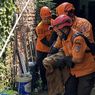 Petugas Kesulitan Saat Evakuasi Buaya 2 Meter di Surabaya