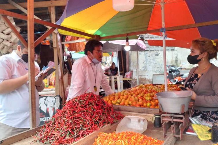 Harga cabai, bawang merah, dan ayam potong di Balikpapan melonjak