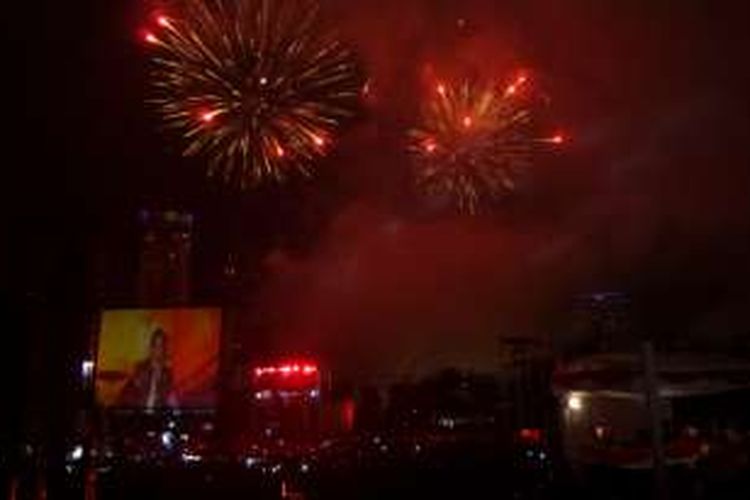 Suasana Pesta Rakyat: Konser Kemerdekaan di Eks Driving Range GBK Senayan, Jakarra Pusat, Rabu (17/8/2016) malam.