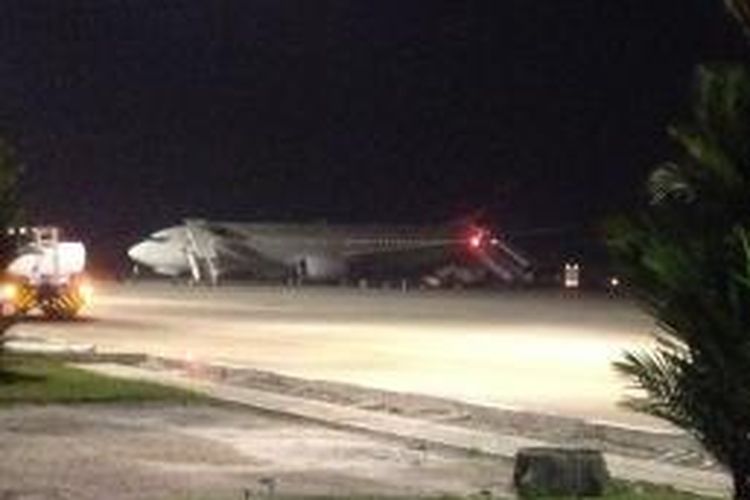 Pesawat Garuda Indonesia baru mendarat di Bandar Udara Tjilik Riwut, Palangkaraya sekitar pukul 19.30, Selasa (30/9). Pesawat itu sesuai jadwal seharusnya tiba pukul 07.37. Karena kabut asap, pesawat sempat dialihkan mendarat di Banjarmasin, Kalimantan Selatan.