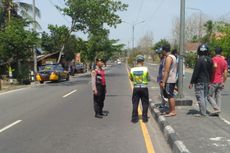 Pemotor Tabrak Tiang Lampu dan Pembatas Tengah Jalan di Kulon Progo, Meninggal Saat Dirawat