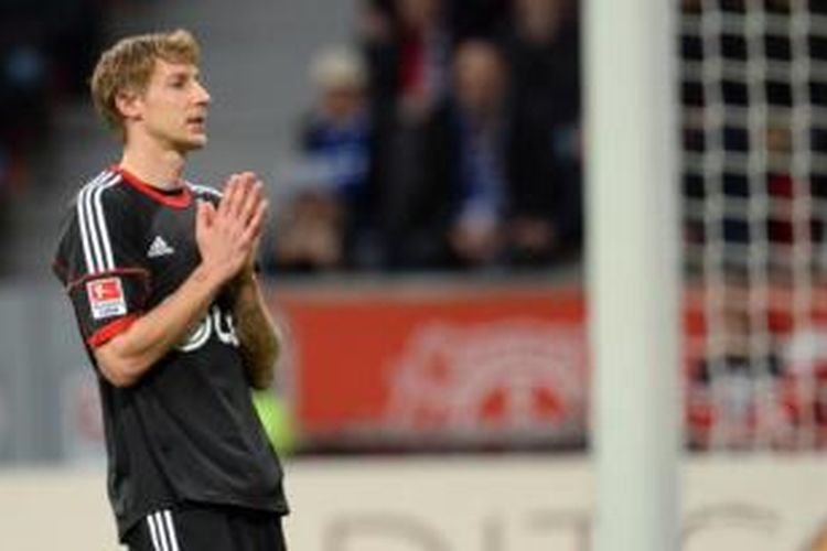 Striker Bayer Leverkusen asal Jerman, Stefan Kiessling.