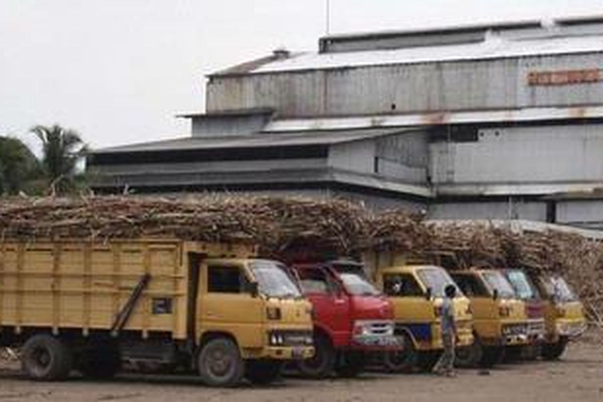 Pabrik Gula Cinta Manis PTPN VII di Kabupaten Ogan Ilir, Sumatera Selatan, Rabu (25/7/2012), kembali beroperasi secara setelah sebelumnya sempat terhenti selama aksi massa menuntut lahan. 