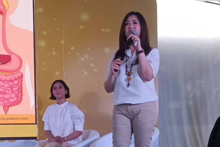Dokter spesialis anak yang berpraktik di Eka Hospital Cibubur, dr. Melia Yunita, MSc, Sp.A dalam Press Launch Susu Formula Cair Bebelac di Urban Forest Cipete, Jakarta, Kamis (19/6/2025).