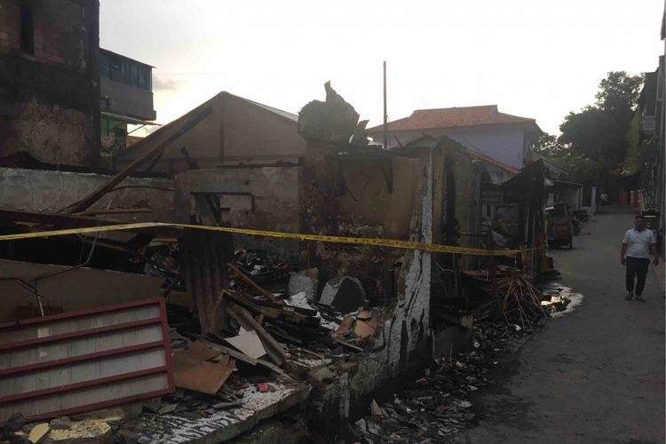 Seorang bocah berinisial WD (12), tewas saat kebakaran yang terjadi di permukiman warga yang berada   di RT 002 RW 005 Kelurahan Duren Tiga, Jakarta Selatan, Sabtu (19/5/2018).