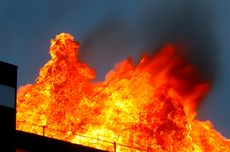 Rumah Terbakar di Jember, Penghuni Lansia Tewas Saat Berupaya Padamkan Api