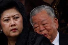 Ibu Ani Yudhoyono Menangis...