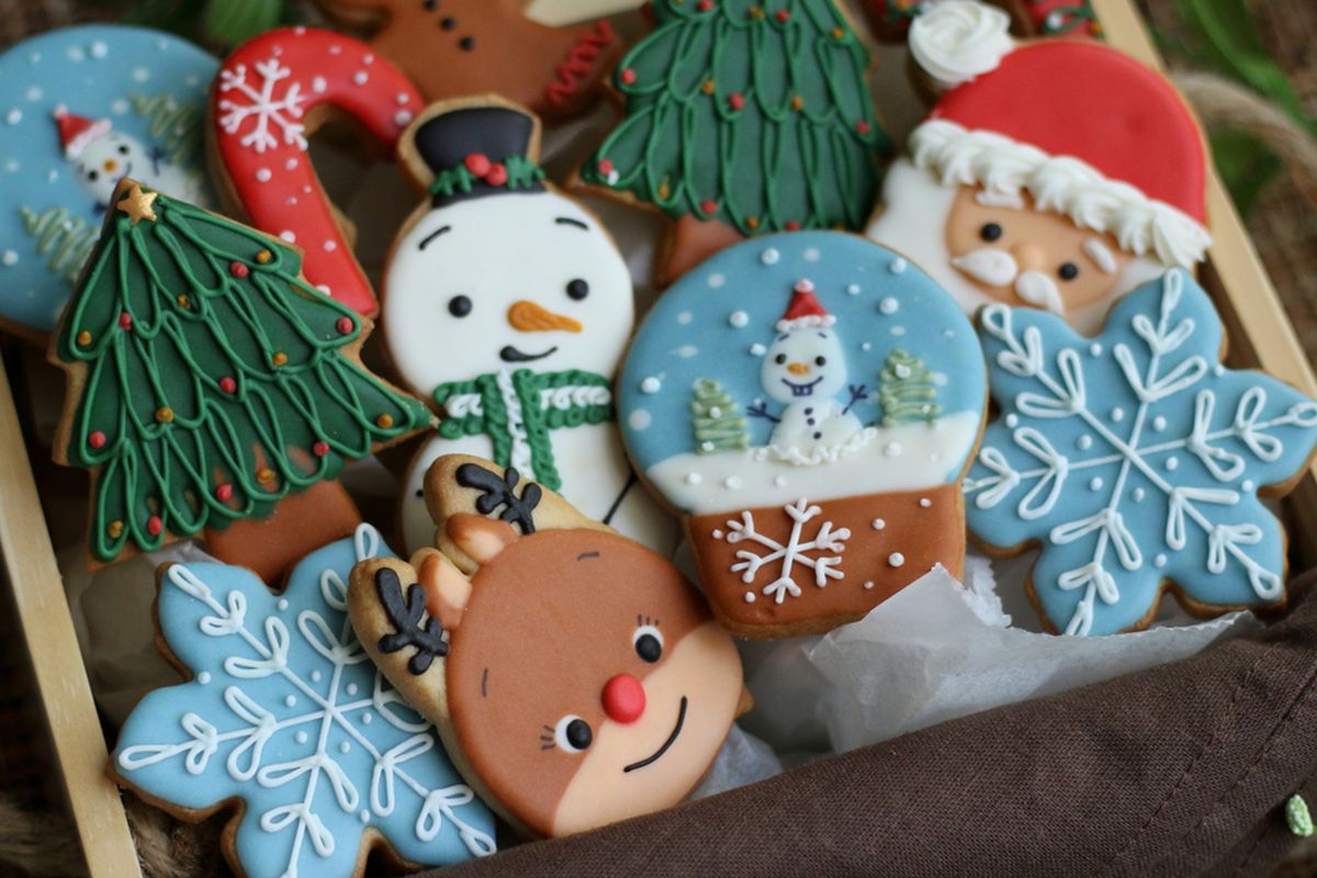 Ilustrasi sugar cookies, kue kering untuk rayakan Natal. 