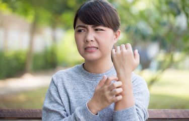 8 Penyebab Gatal Tanpa Ruam pada Kulit, Bisa Jadi Gejala Kanker ...