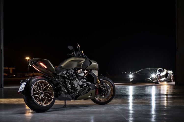 Ducati Diavel 1260 Lamborghini