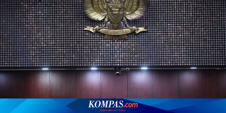 Sebagian Hakim MK Terlalu Bernafsu Memutus Gugatan Usia Capres-Cawapres
