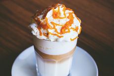 Resep Es Kopi Karamel ala Kafe, Tambah Krim Biar Makin Nikmat