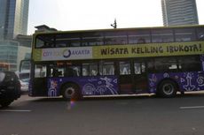 Warga Sambut Positif Bus Tingkat Wisata di Jakarta