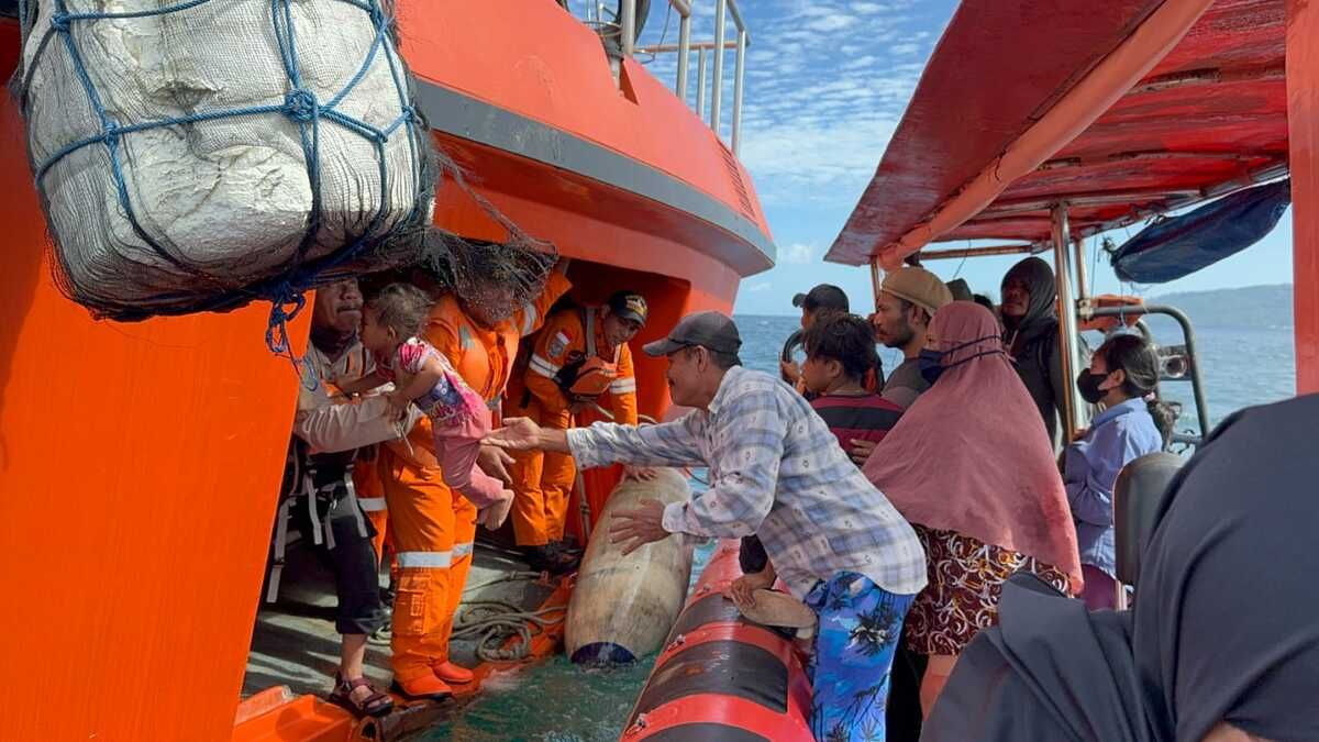 Kapal Q Ekspress Nyaris Tenggelam di Buton Selatan, Tim SAR Evakuasi 30 Penumpang