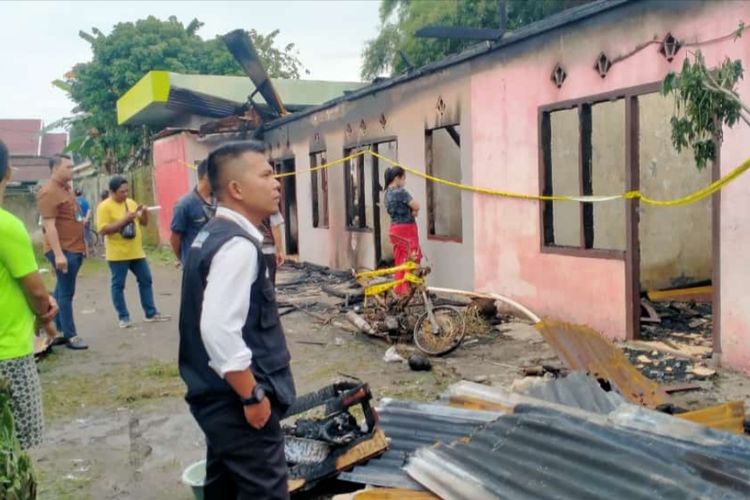 Empat mess SPBU yang berada di Jalan Garuda, RT 07, Kelurahan Lubuk Tanjung, Kecamatan Lubuk Linggau Barat I, Kota Lubuklinggau, terbakar.