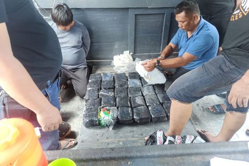 Detik-detik Polisi Tangkap 3 Warga Penyelundup 30 Kg Sabu, Transaksi Dilakukan di Tengah Laut Asahan 