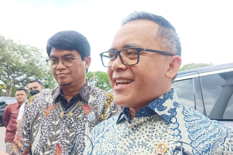 Menpan RB Abdullah Azwar Anas di Istana Kepresidenan, Jakarta, Senin (26/2/2024).