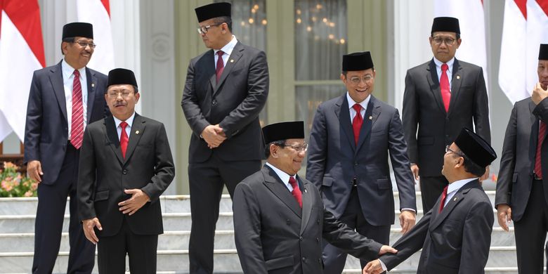 Suasana persiapan pemotretan Kabinet Indonesia Maju di Istana Negara, Jakarta, Rabu (23/10/2019). Presiden RI Joko Widodo mengumumkan dan melantik Menteri-menteri Kabinet Indonesia Maju serta pejabat setingkat menteri.