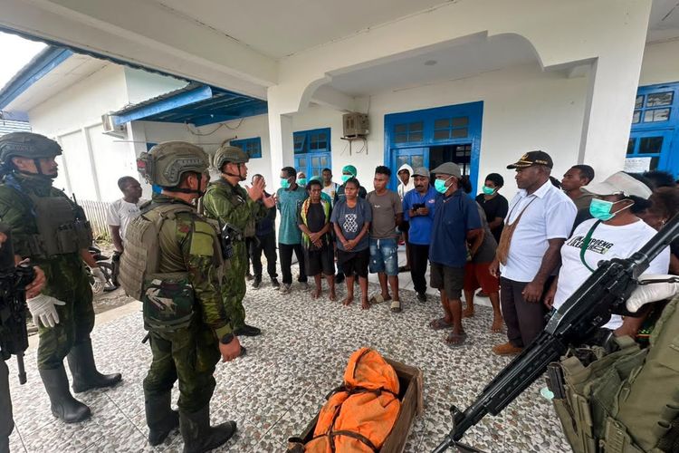 TNI Berhasil Evakuasi Jenazah Ketiga Korban Pembunuhan KKB di Yahukimo, 2 Terduga Pelaku Tewas