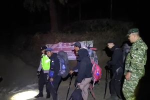 Gunung Sumbing Terbakar, 152 Pendaki Dievakuasi Tengah Malam 
