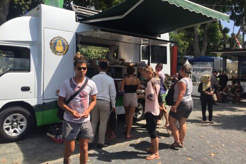 Lewat Food Truck, Turis Terdampak Gempa Lombok Bisa Makan dan Minum Gratis