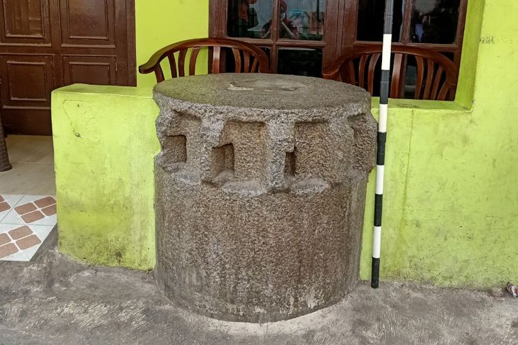 Batu penggilingan di Cakung, Jakarta Timur