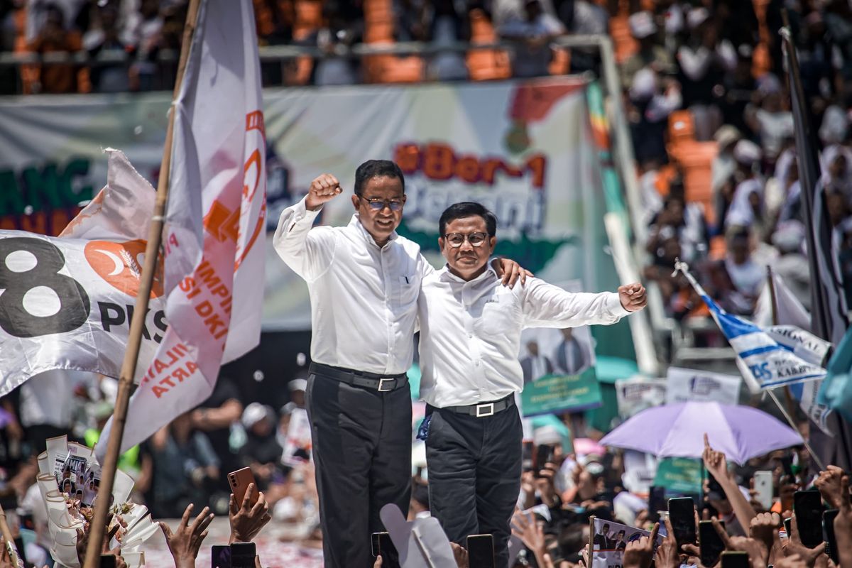 Pasangan capres-cawapres nomor urut 1 Anies Baswedan-Muhaimin Iskandar (Amin) dalam kampanye akbar bertajuk Kumpul Akbar Bersatu Berani Berubah di Jakarta International Stadium (JIS), Jakarta Utara (Jakut), Sabtu (10/2/2024).
