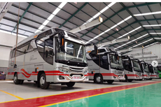 White Horse Rilis 5 Medium Bus Baru Pakai Sasis Mitsubishi