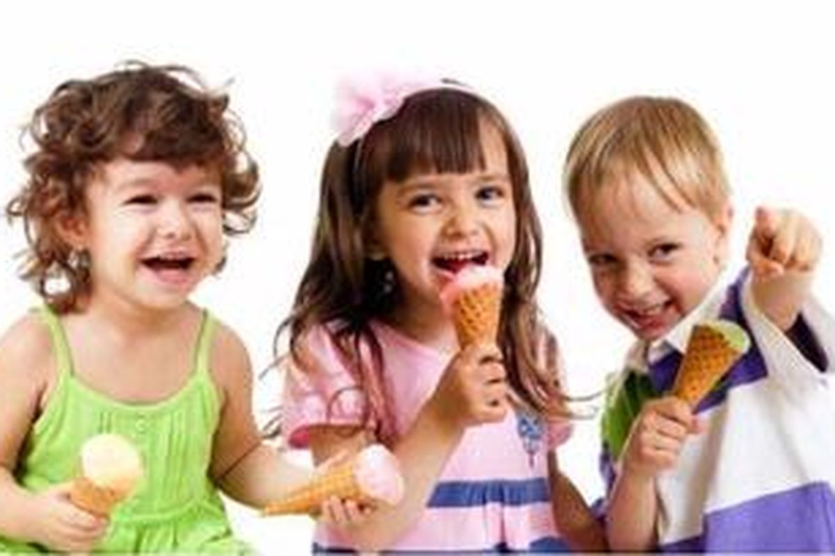 Jika habis makan es krim jadi batuk, mungkin karena memang kondisi tubuh si anak yang sedang menurun.