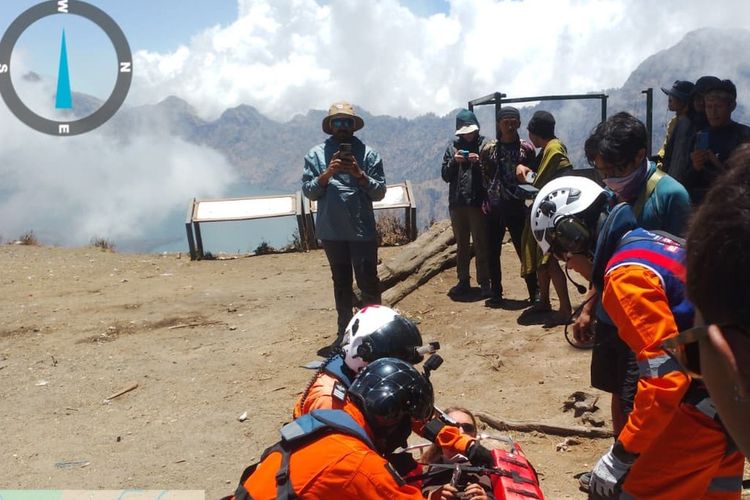 WNA Belanda Cedera di Gunung Rinjani, Dievakuasi Pakai Helikopter Berkat Asuransi Premium