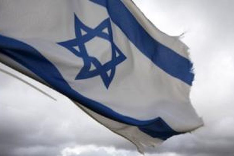Salah satu pertanyaan dalam survei adalah apakah “warga Yahudi lebih loyal pada Israel daripada negara mereka?”