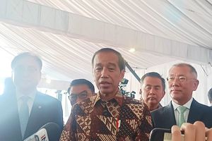 Jokowi Resmikan Pabrik Baterai Mobil Listrik Terbesar Se-Asia Tenggara di Karawang