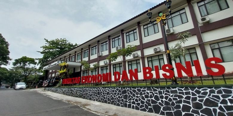 Berita Harian Dosen Cabuli Mahasiswi Terbaru Hari Ini - Kompas.com