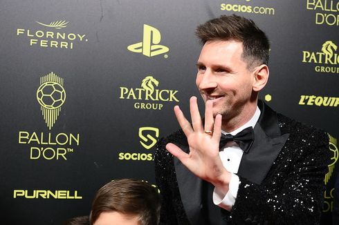 BREAKING NEWS - Lionel Messi Raih Penghargaan Ballon d'Or 2021