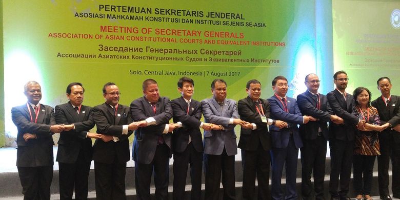 Pertemuan Sekretaris Jenderal Mahkamah Konstitusi dari 12 negara anggota AACC, Senin (7/8/2017), di Solo, Jawa Tengah.